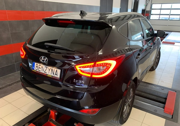 Hyundai ix35 cena 48900 przebieg: 170000, rok produkcji 2015 z Suchedniów małe 172